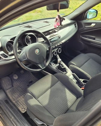 Alfa Romeo Giulietta cena 27000 przebieg: 105000, rok produkcji 2011 z Biała małe 106